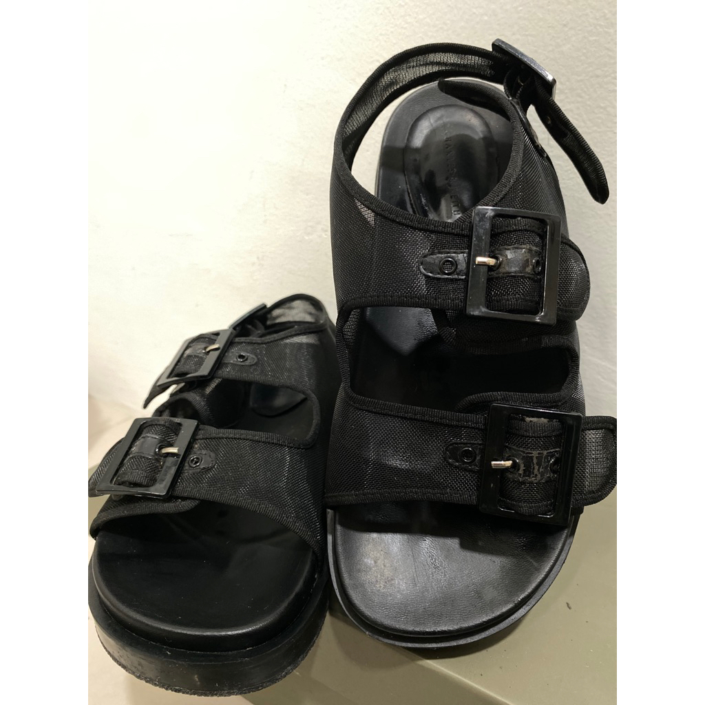 preloved sendal charles & keith