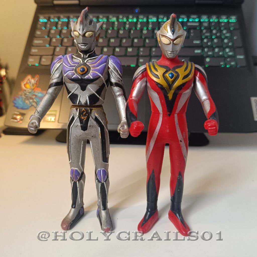 Bandai Sofubi Old Ultraman Justice dan Ultraman Legend set
