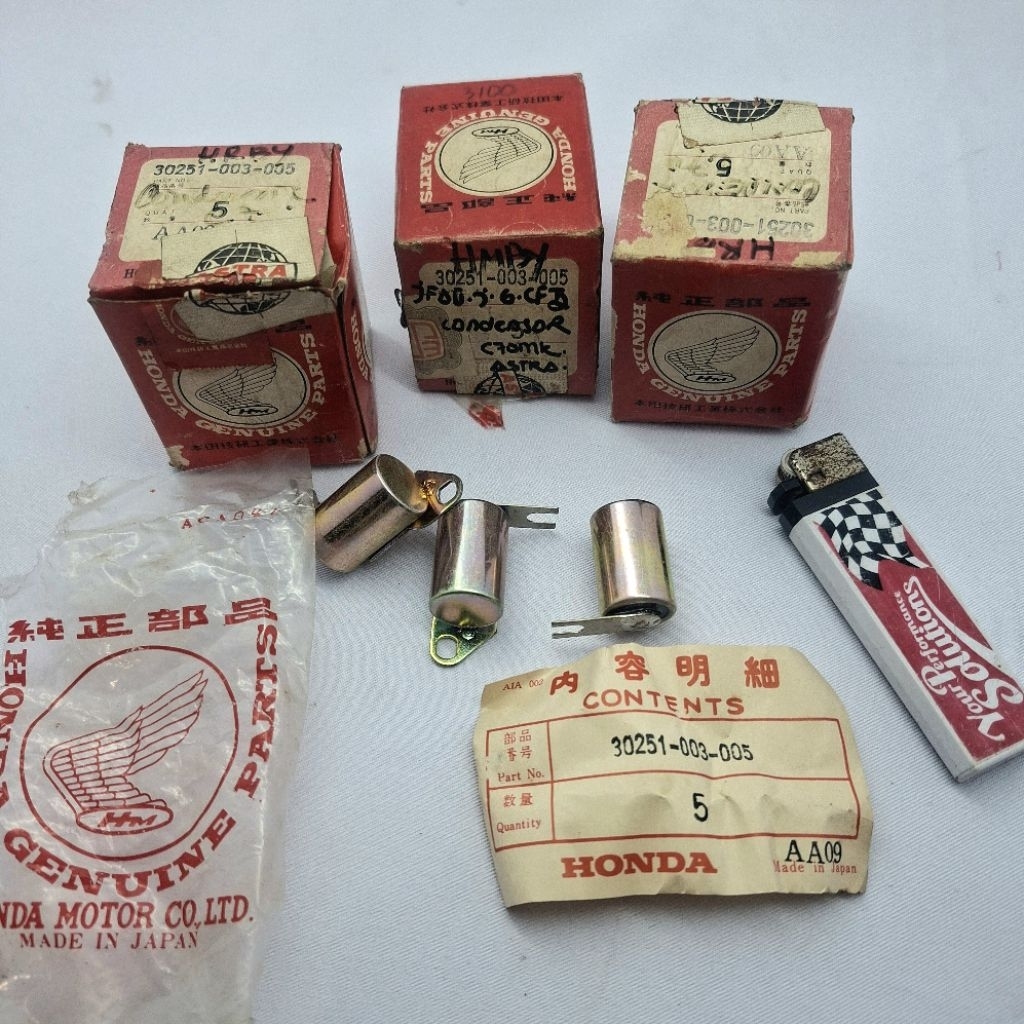 condensor kondensor HONDA C50 C65 C70 NOS ORIGINAL