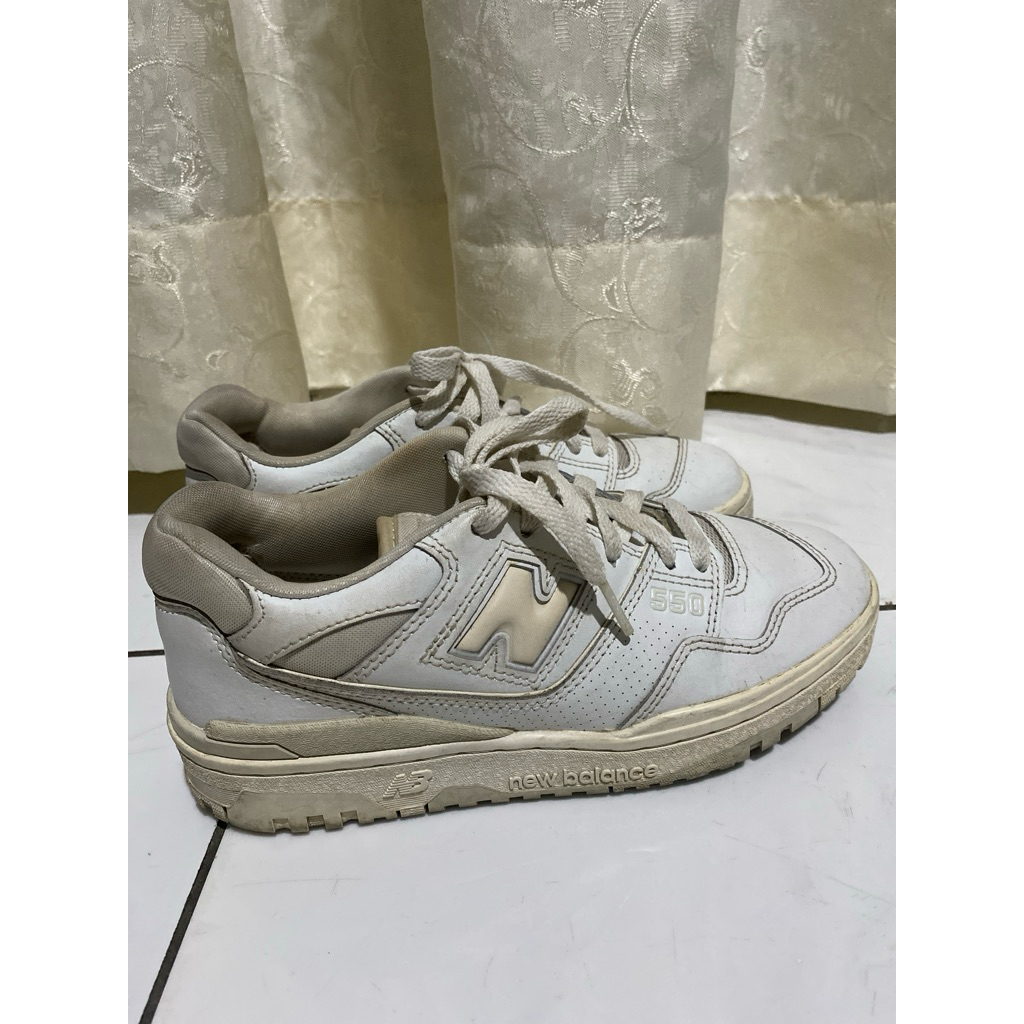 sepatu New Balance 550
