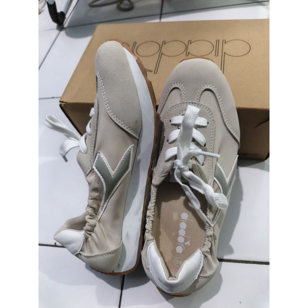 Sepatu Diadora/Sepatu Wanita/Sneakers/Sepatu Coklat/Outdoor/Sepatu Second/Original