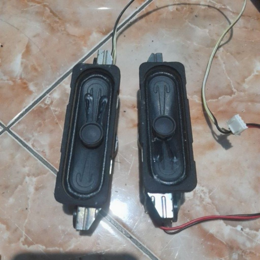 Speaker tv led panasonic TH 22E302G