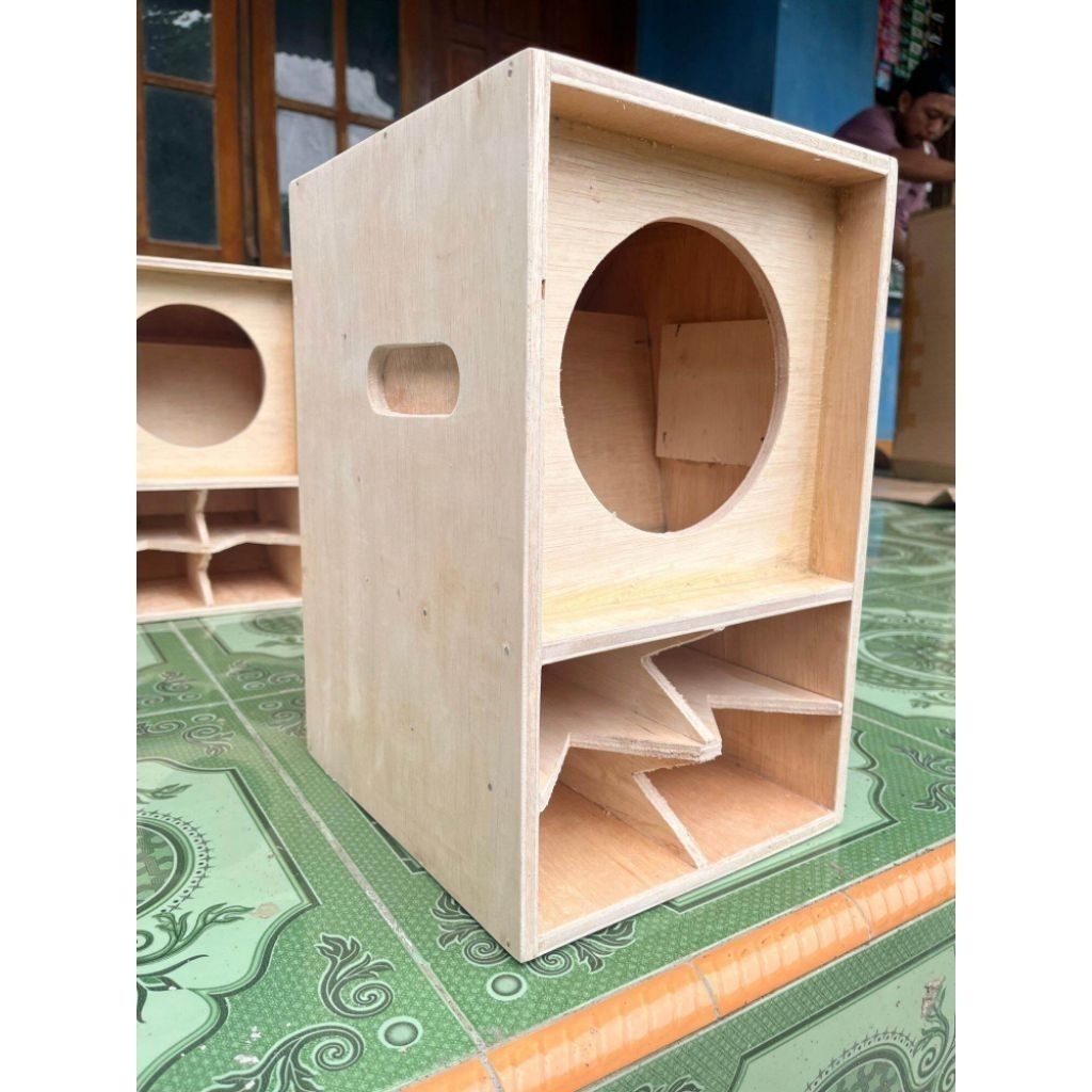 BOX CBS NOGOSARI 10 INCH