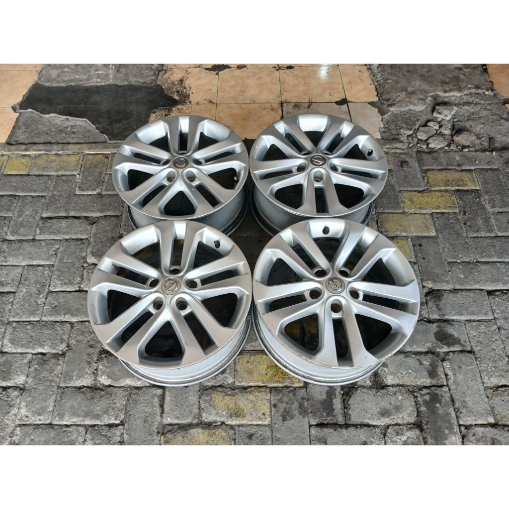 VELG MOBIL SECOND ORI STD JUKE RING 17 LEBAR 7 PCD LUBANG BAUT 5x114 PELEK BEKAS XTRAIL INNOVA ERTIG