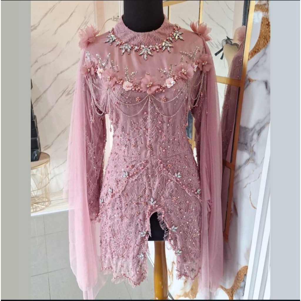 READY KEBAYA WISUDA MEDAN