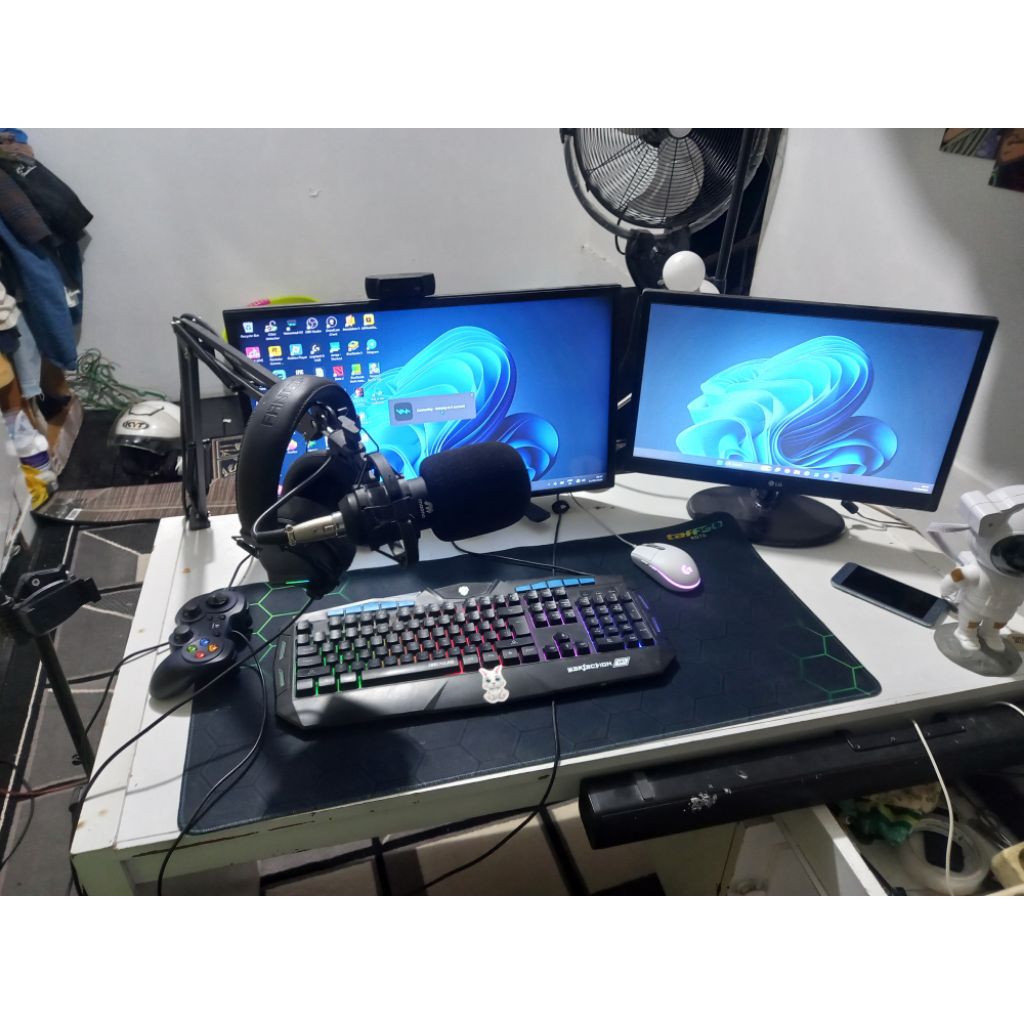PC GAMING FULL SET STREAMING
