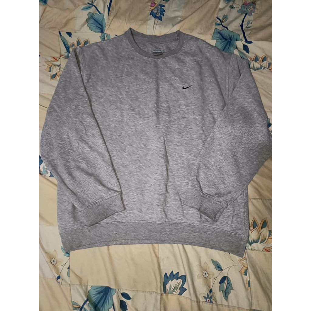 crewneck nike abu
