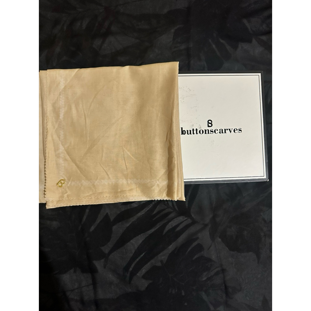 PRELOVED BUTTONSCARVES TODAY'S SCARF FRENCH VANILLA