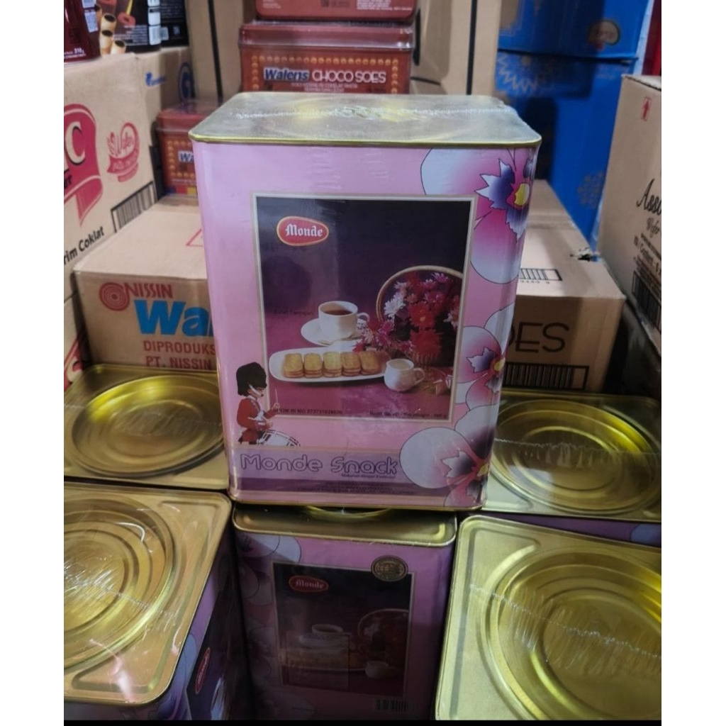 Monde Serena Snack Kaleng Besar 600 gr