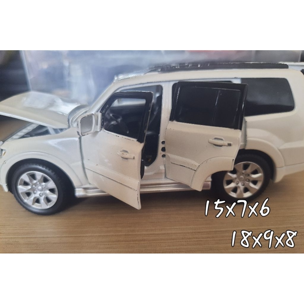 preloved diecast mobil pajero sport