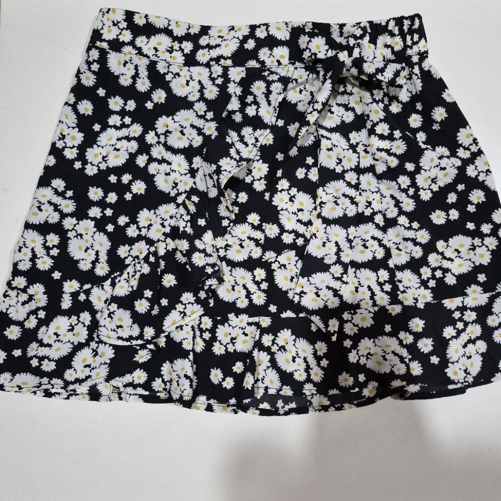 [CUCI GUDANG] COLORBOX Floral Skirt Rok Wanita Perempuan Bunga new thrift