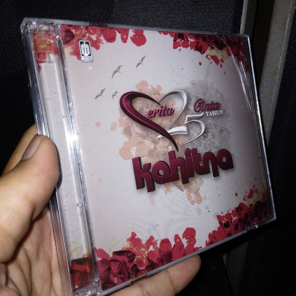 Cover cd Kahitna Cerita Cinta 25 Tahun ( hanya cover )