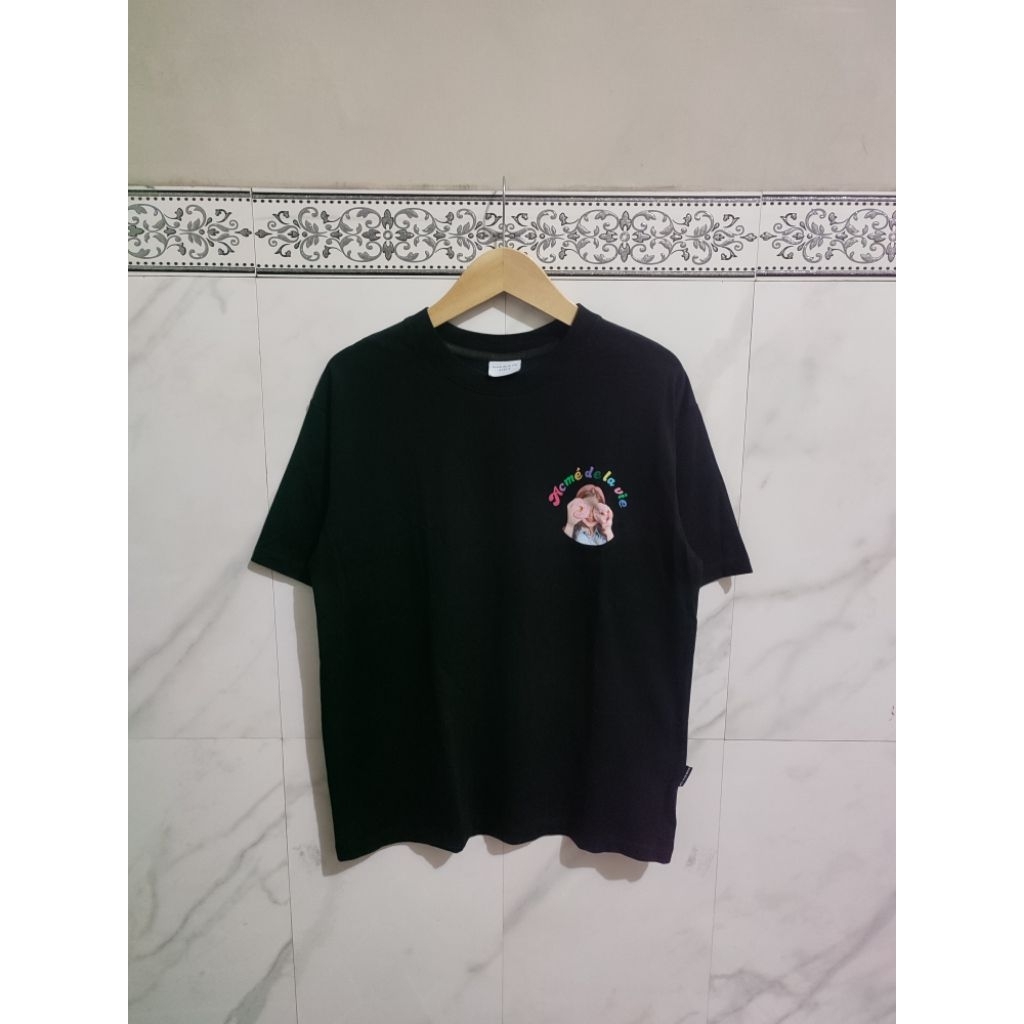 Kaos Acme de la vie (ADLV) Simple Logo Hitam (Size 1)