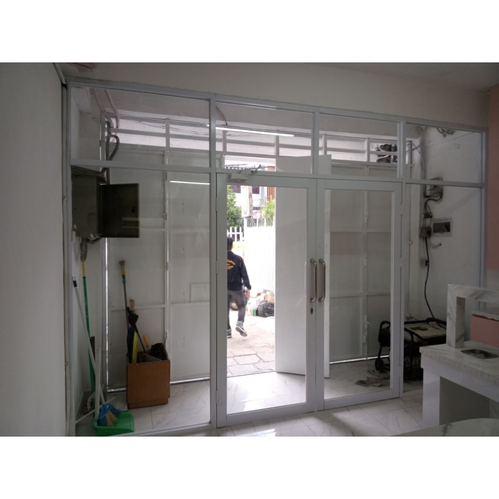 Pintu Sleding aluminium dan kaca