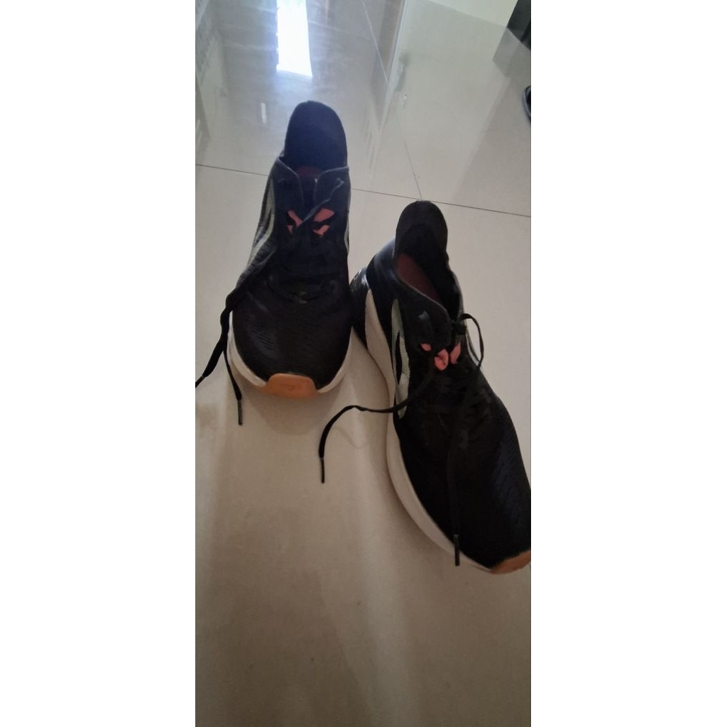 Running Shoes - 910 Hanna