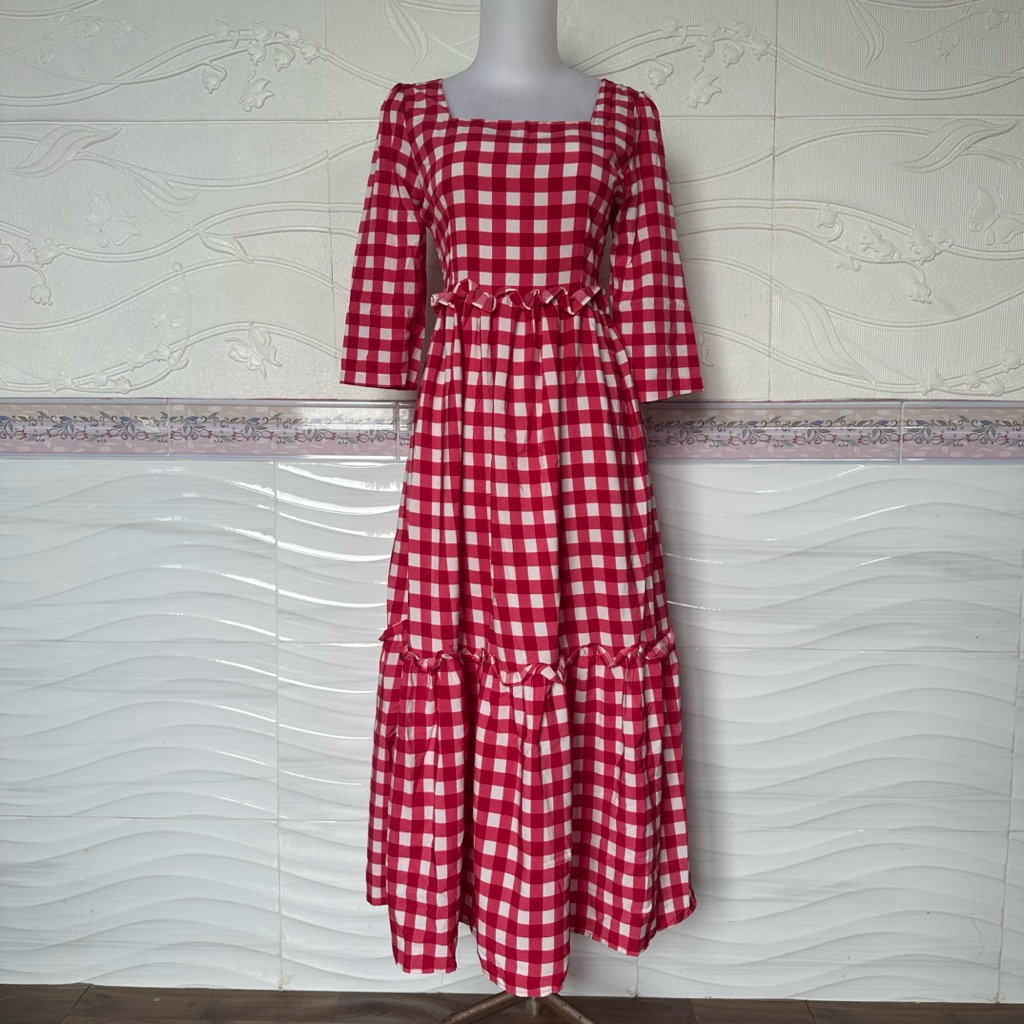 merah kotak putih long Dress code pantai farmhouse lengan ratu