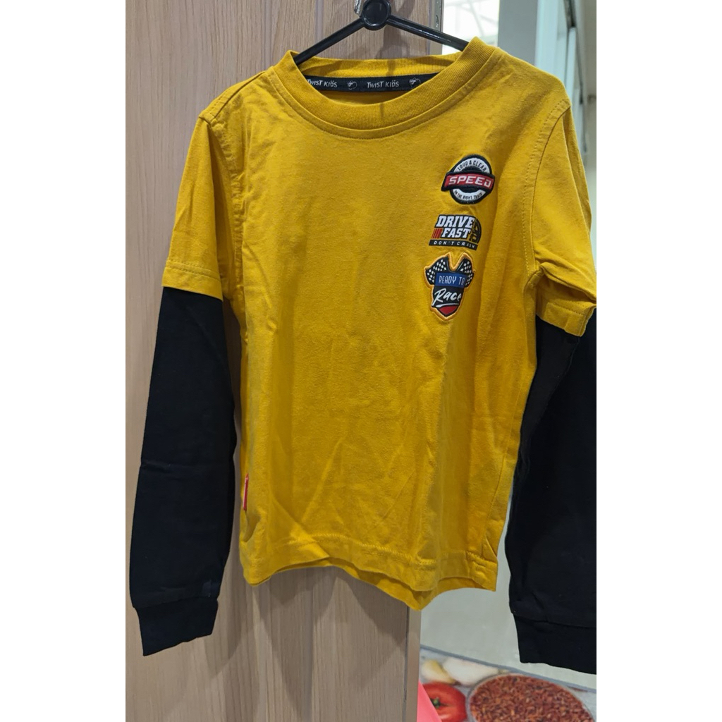 PRELOVED - KAOS ANAK TWIST KIDS LEBAR DADA 34 CM