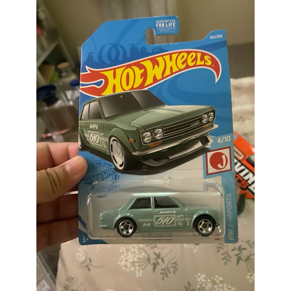 hotwheels 71 Datsun 510