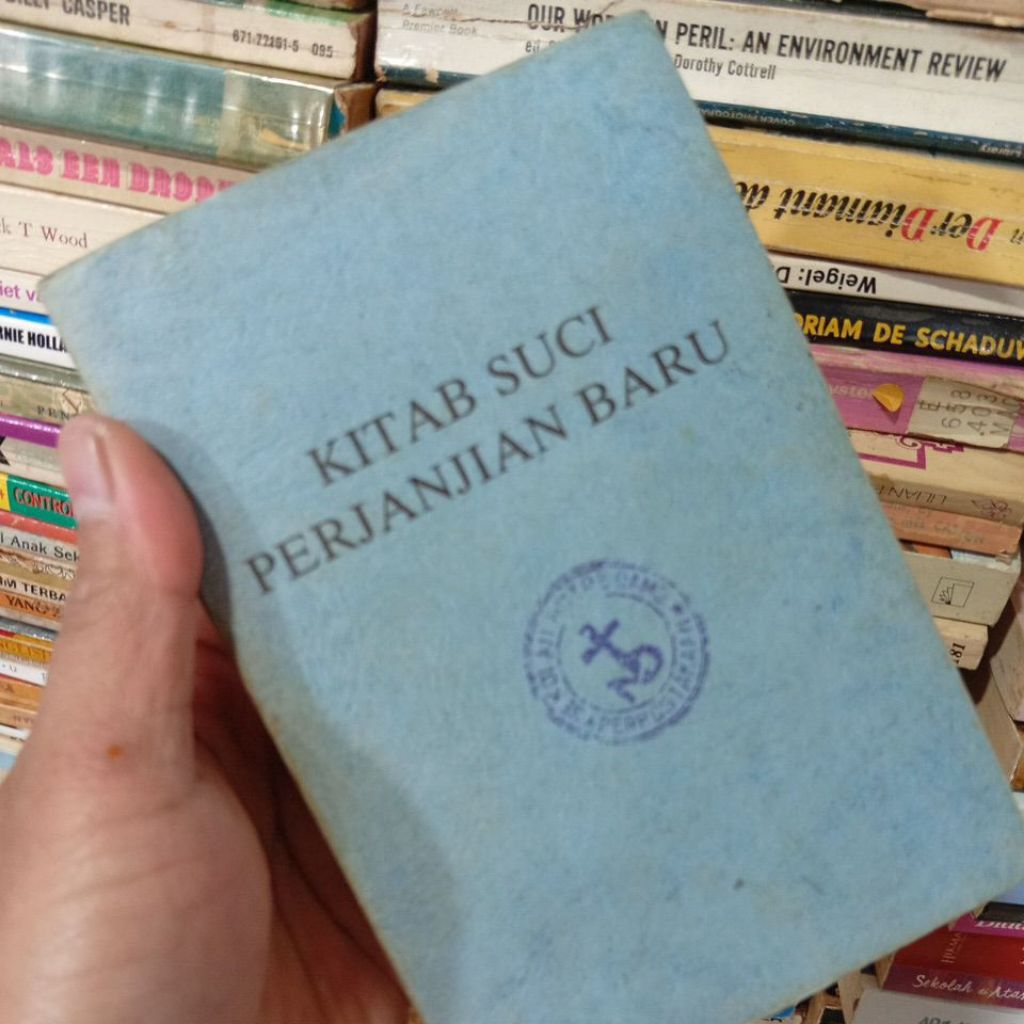 kitab suci perjanjian baru bekas original