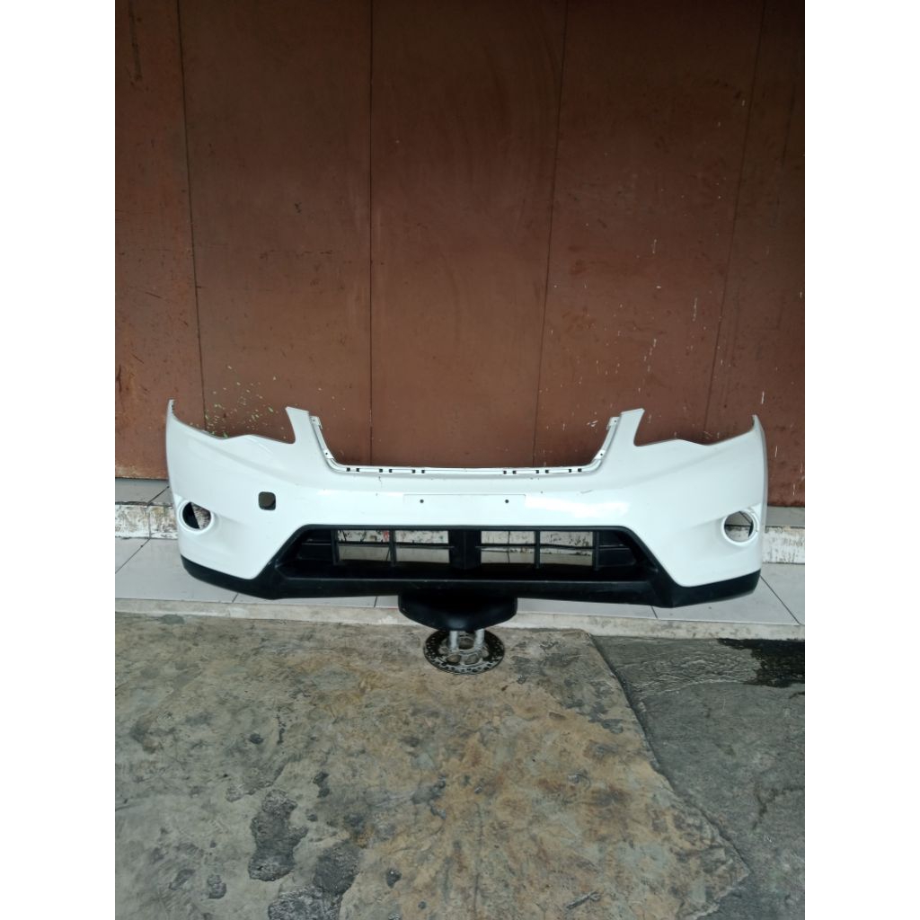 bemper depan Subaru XV 2013 2015 bekas original