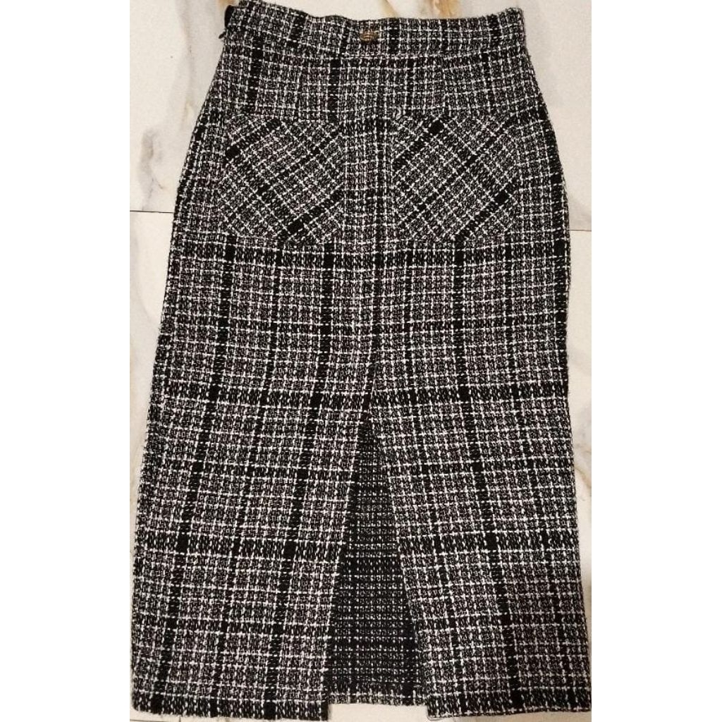 Preloved Rok Midi Tweed Kotak Hitam Putih