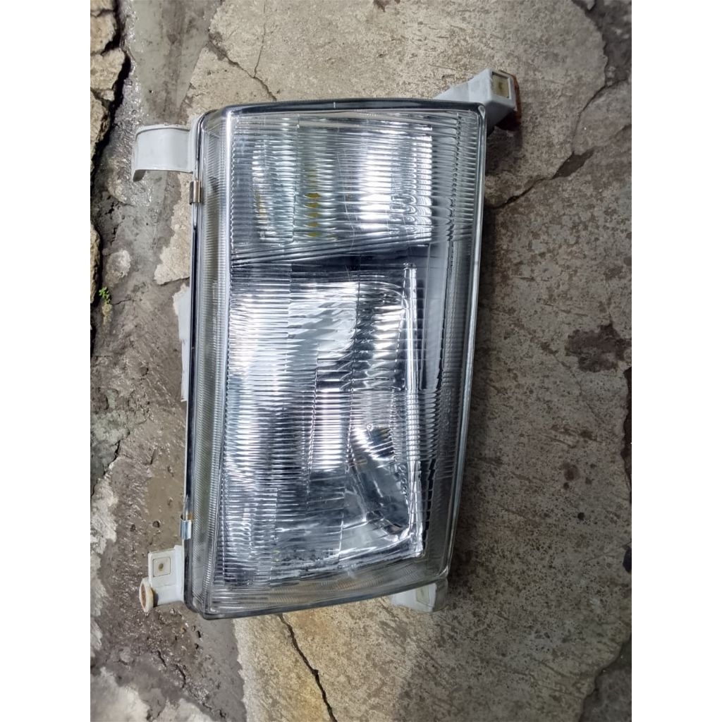 (Original)headlamp kijang kapsul lgx tahun 1997-1999 sebelah kanan