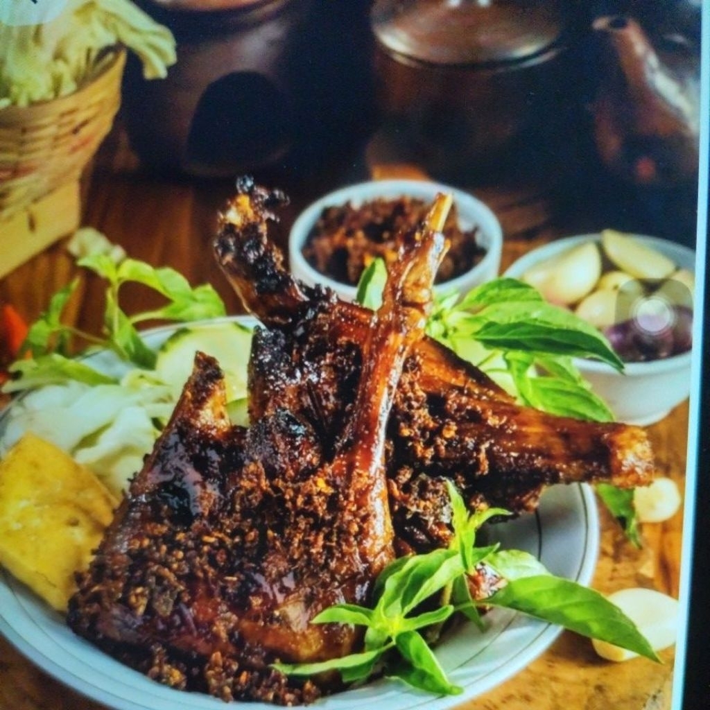 BEBEK BUMBU HITAM MADURA 1 EKOR