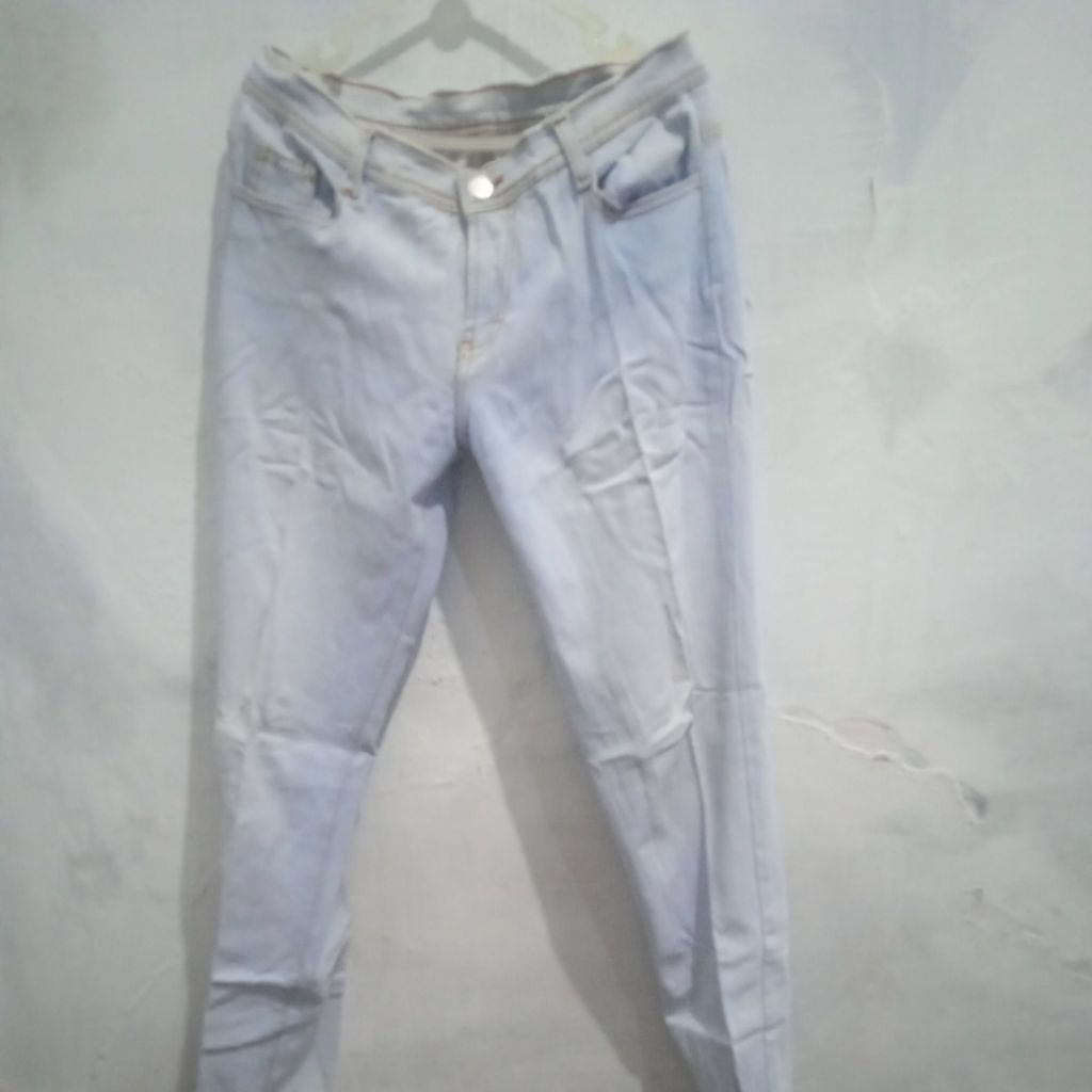 prelov celana jeans chanel wanita | JARANG DIPAKAI |
