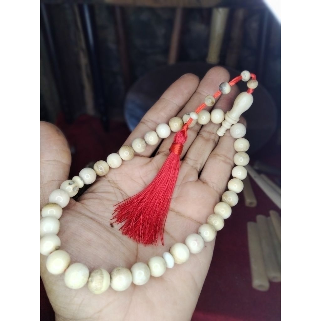 koleksi terbatas tasbih 9mm bahan tanrus asli menggunakan benang korea kuat dan bagus kombinasi kunc