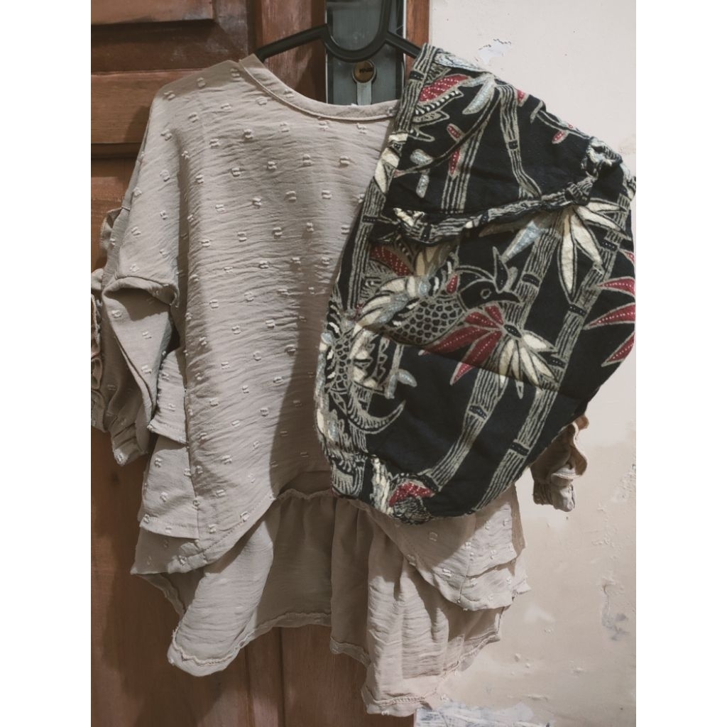 preloved set celana batik