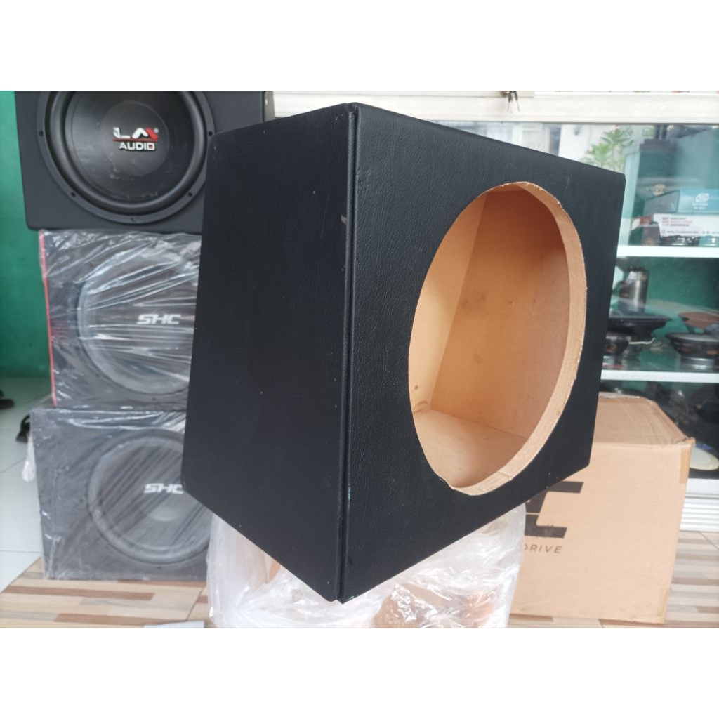 Box Subwoofer Mobil 10 - 12 inch