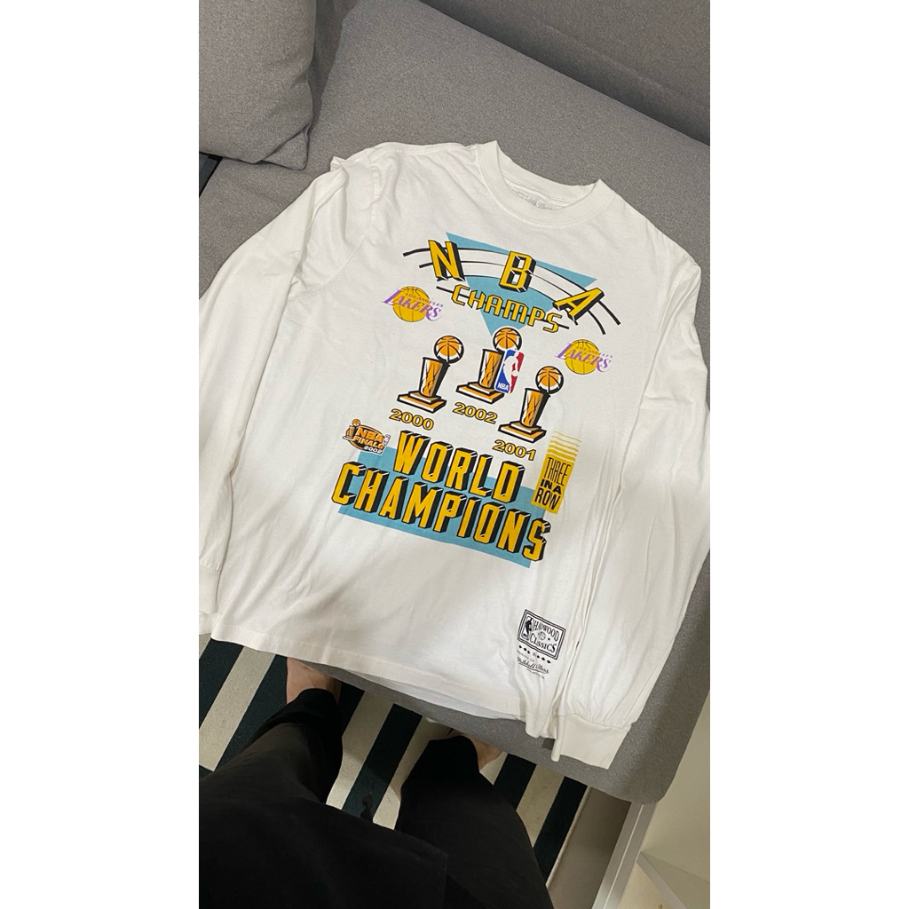Vintage Lakers Champion Longsleeve White Tshirt