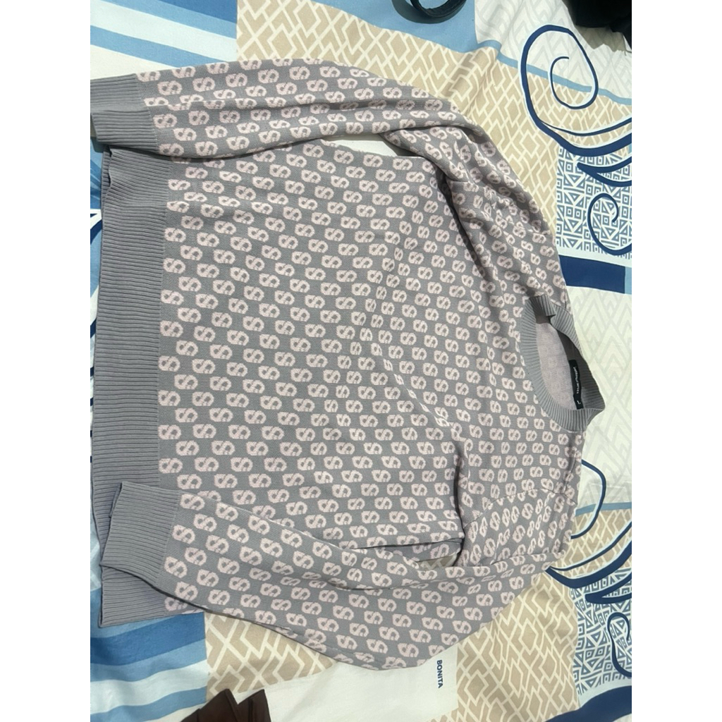 Sweater Buttonscarves