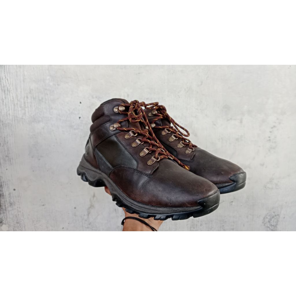 sepatu outdor size 45