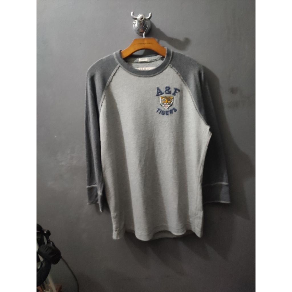 Kaos Abercrombie & fitch Tigers original size XL