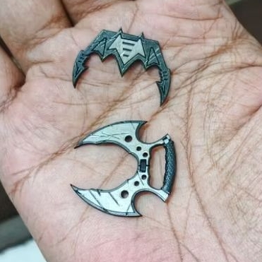 mezco batman supreme knighe 2 wepone only original