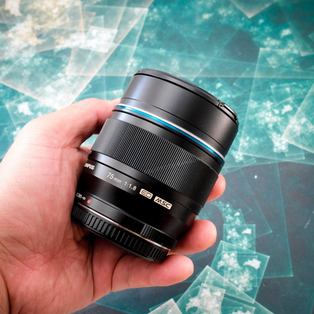 Olympus M Zuiko 75mm F1.8 ED. Used Mulus