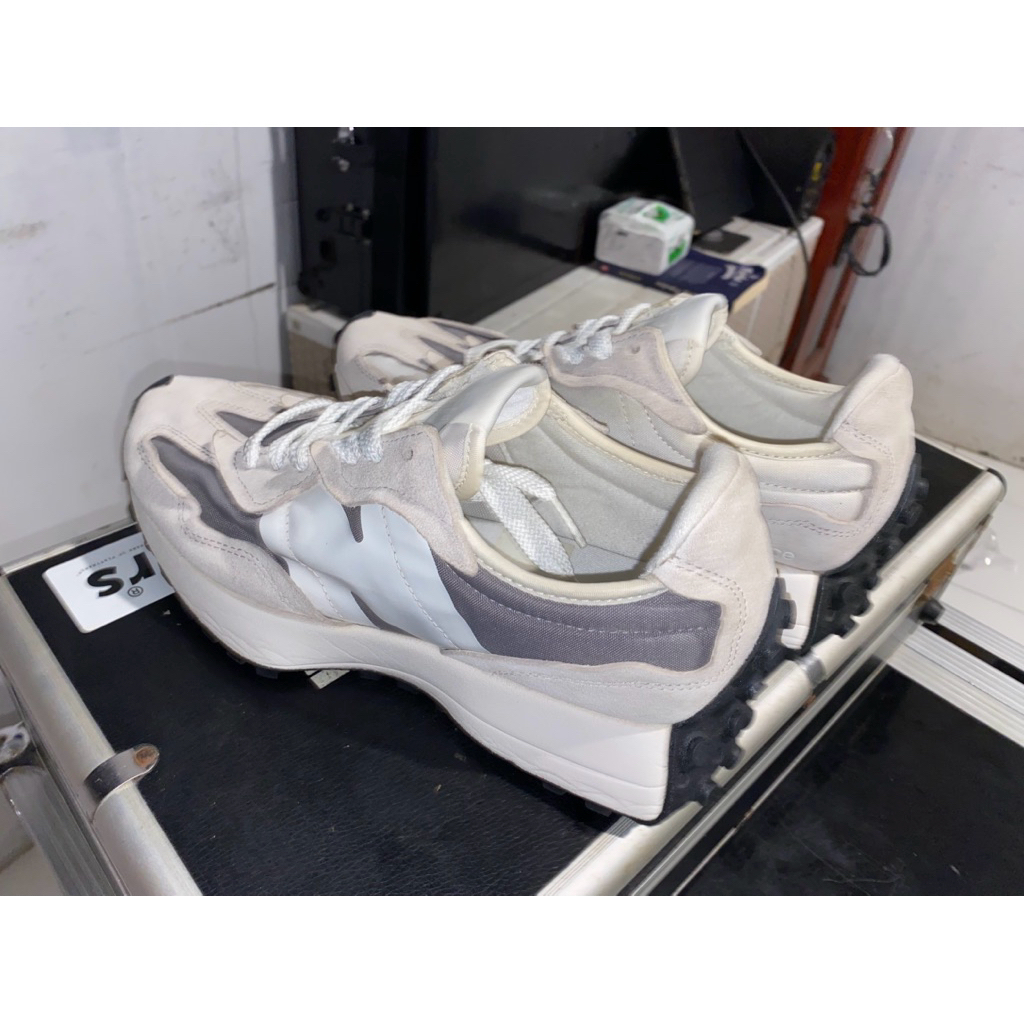 NB New Balance 327 Grey Matter White Second