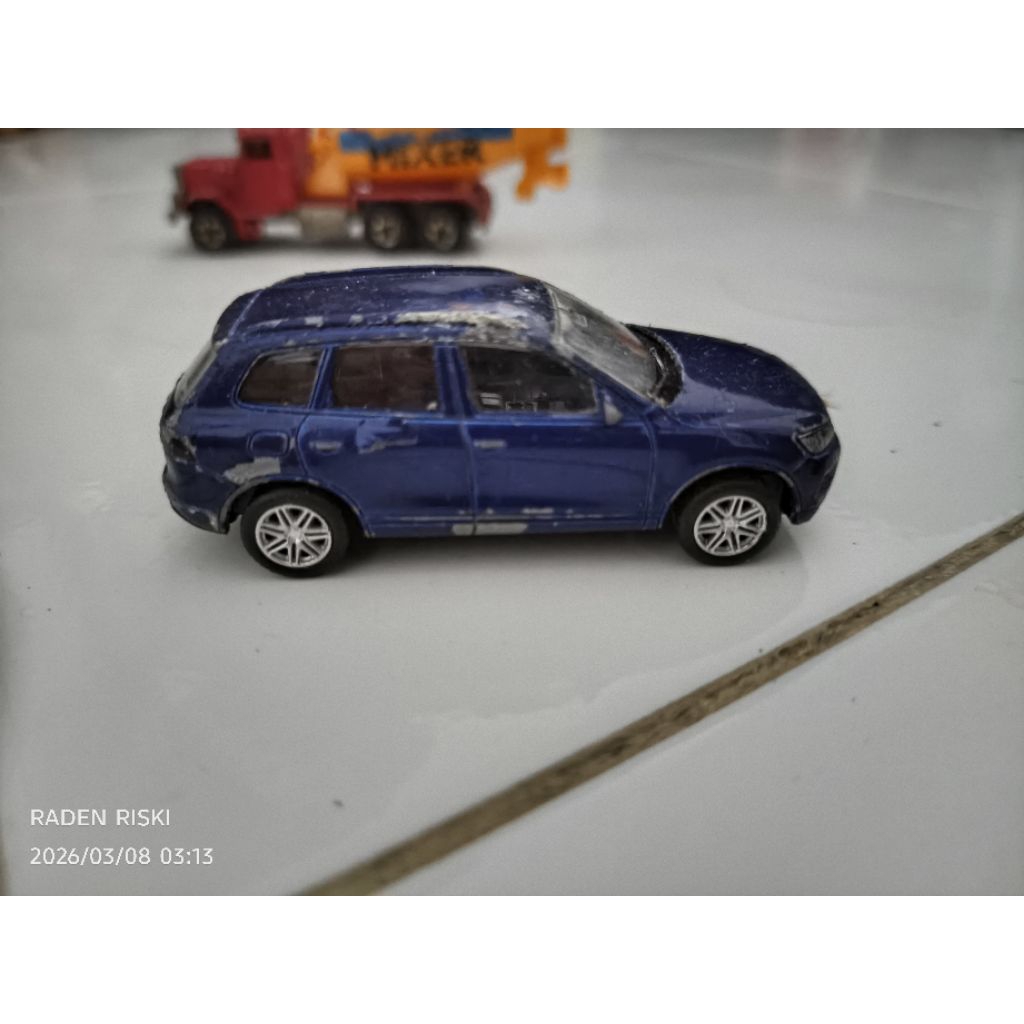 diecast Volkswagen touareg Majorette ban karet