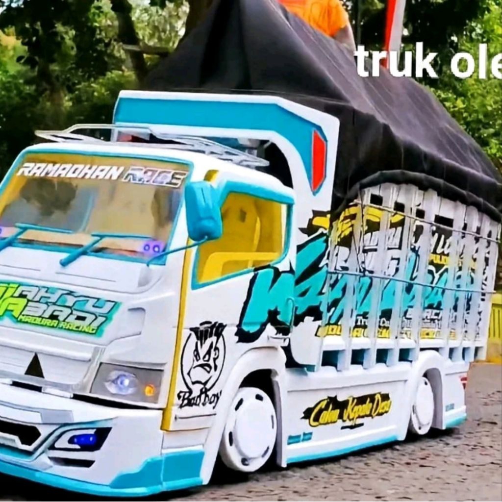 PROMO MINIATUR TRUK OLENG WAHYU ABADI 2 FULL LAMPU KELAP KELIP miniatur truk oleng miniatur truk kay