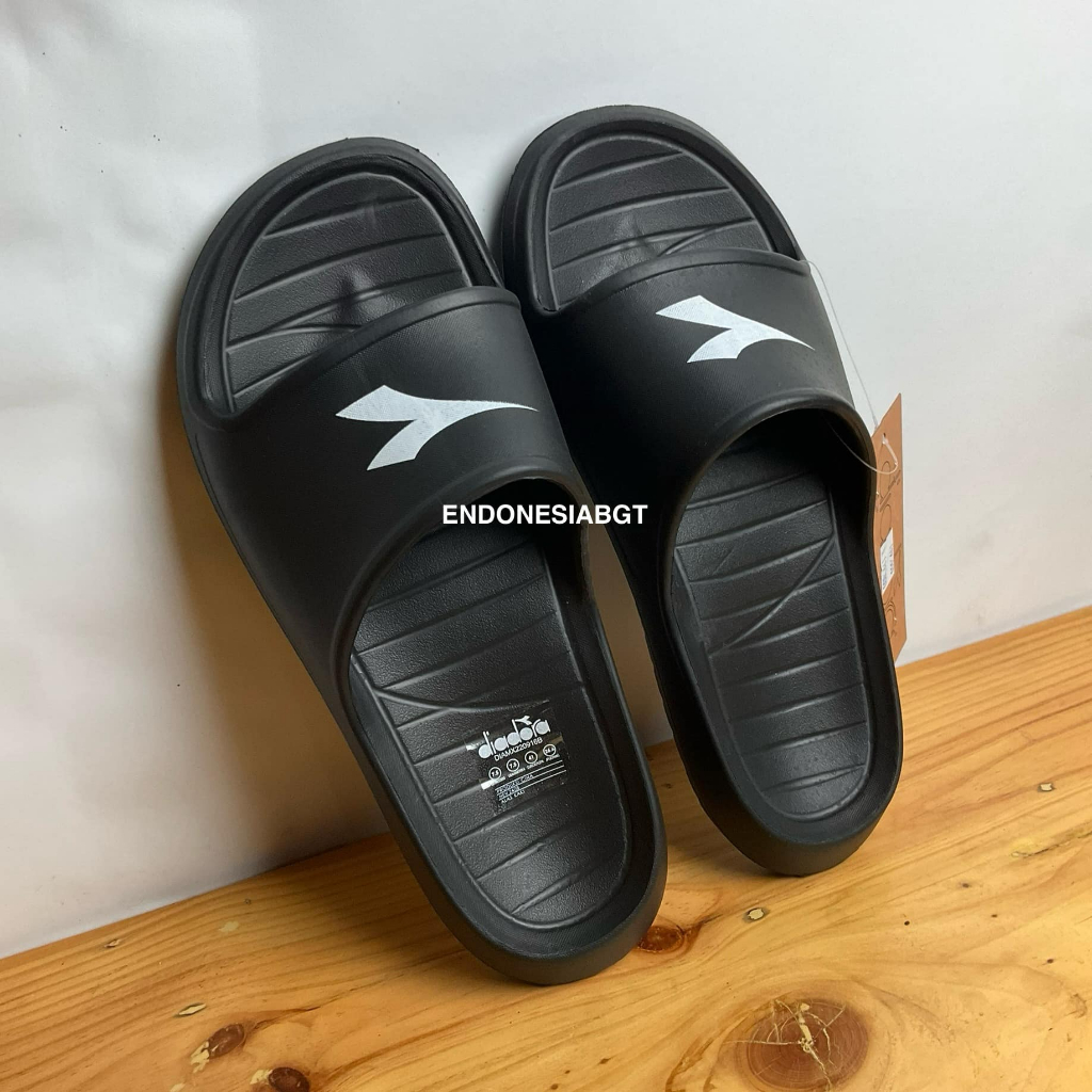 DIADORA Festo Sandal Cowok Original Material EVA Diadora Hitam Ukuran 40-44
