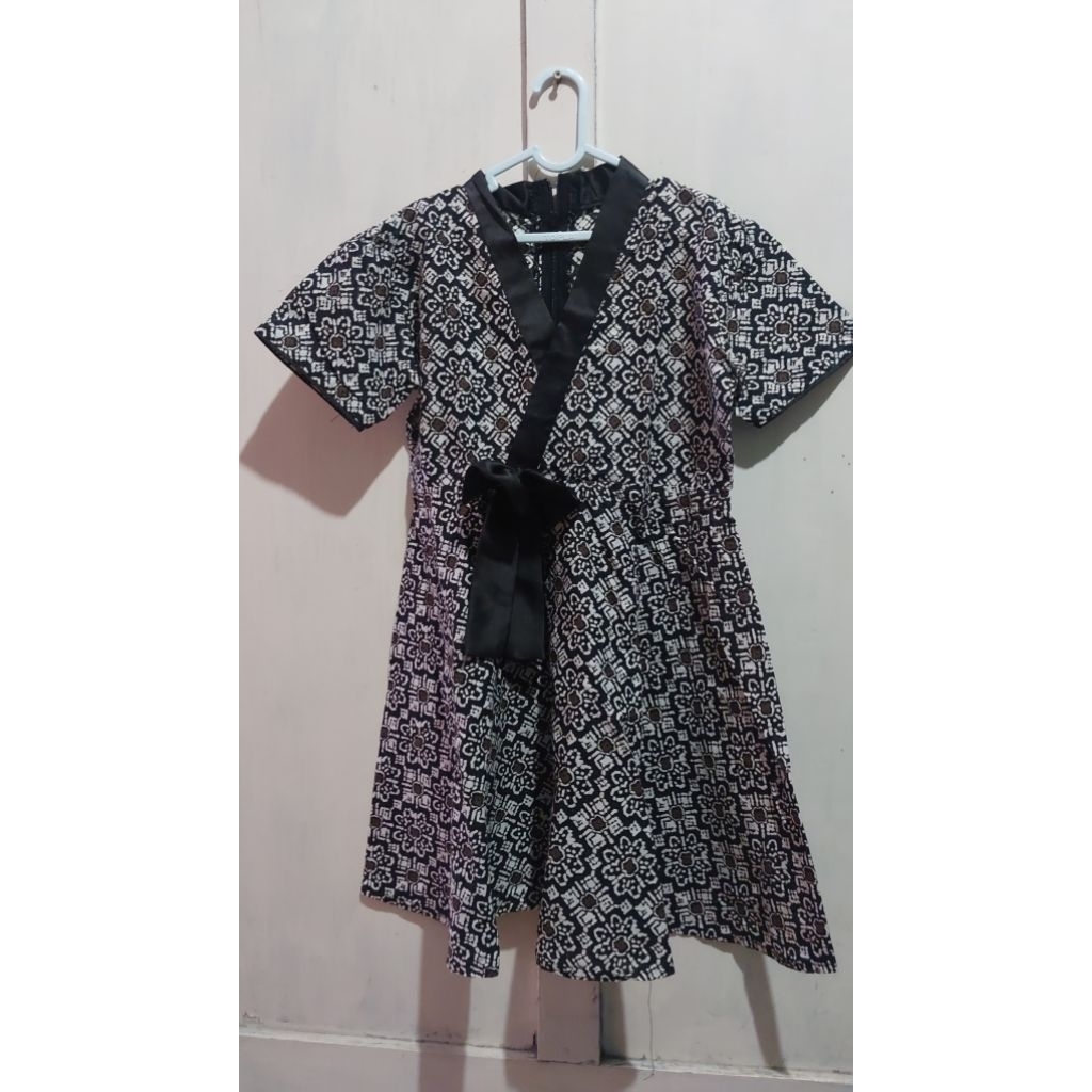 dress hitam kimono batik anak 4th
