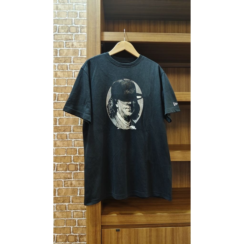 Kaos New Era x Benjamin Franklin Tee
