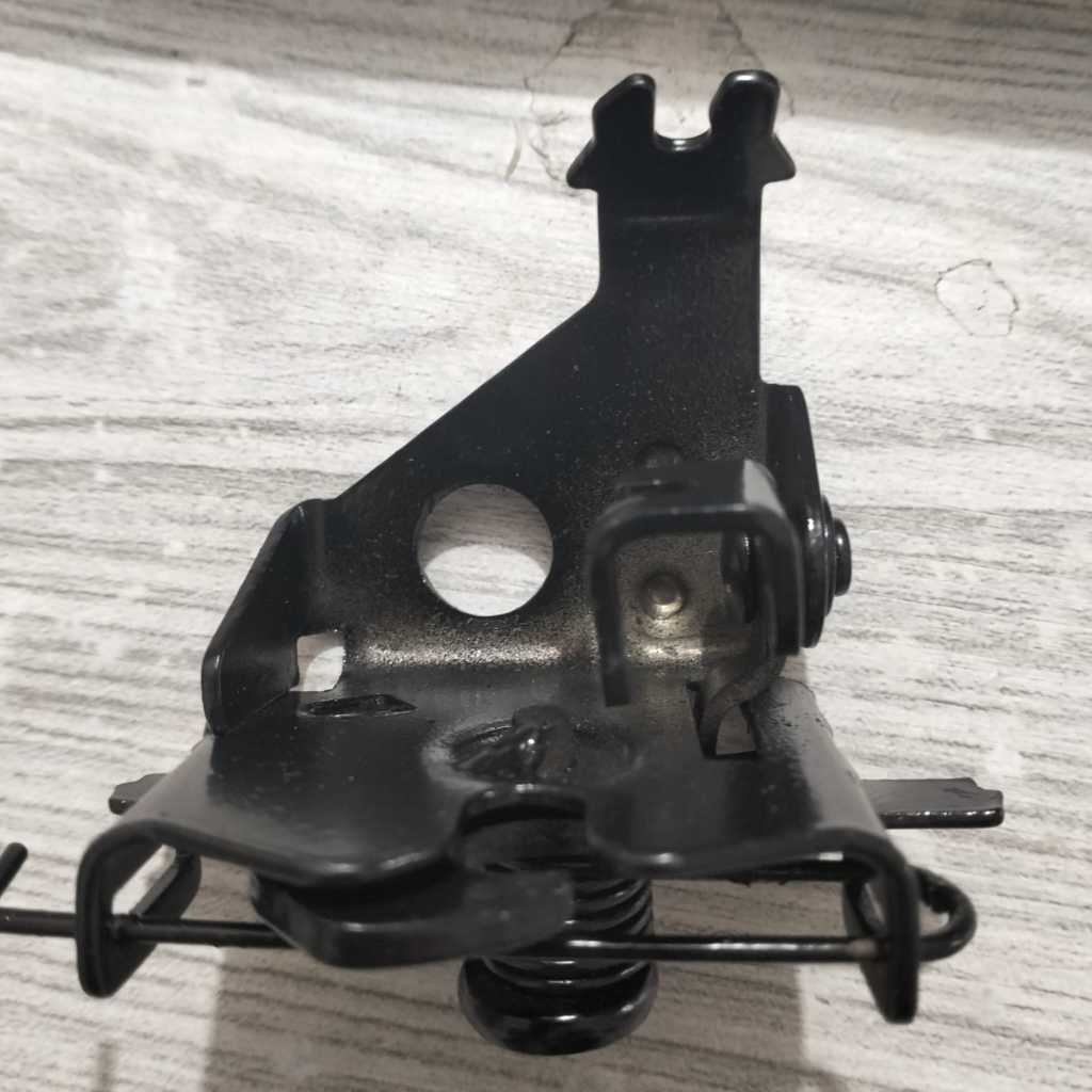 Kunci Kedok Depan HINO Lohan TI/Kunci Panel Depan HINO Lohan TI