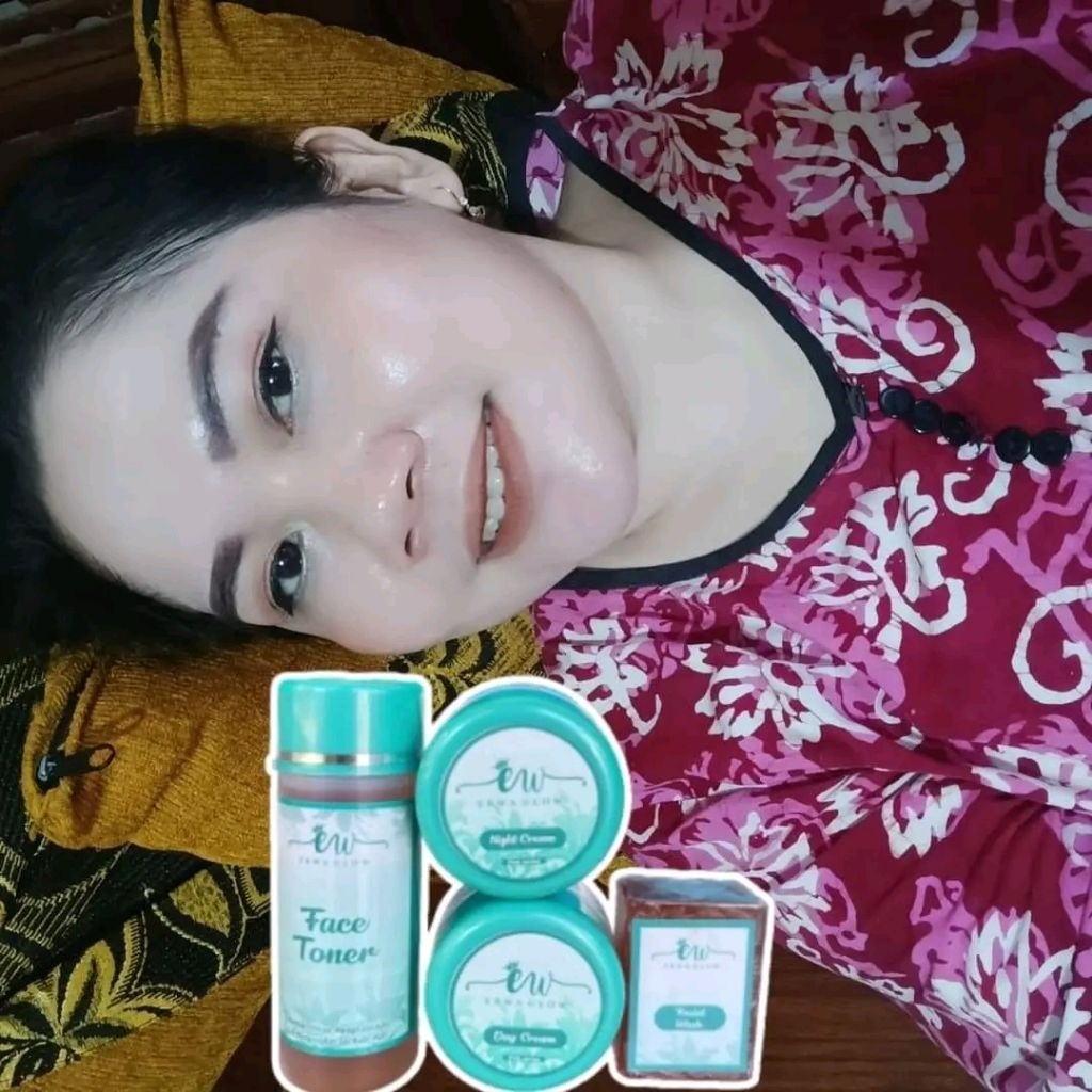 10 PAKET SKINCARE EW GLOW ACNE DAN FLEK