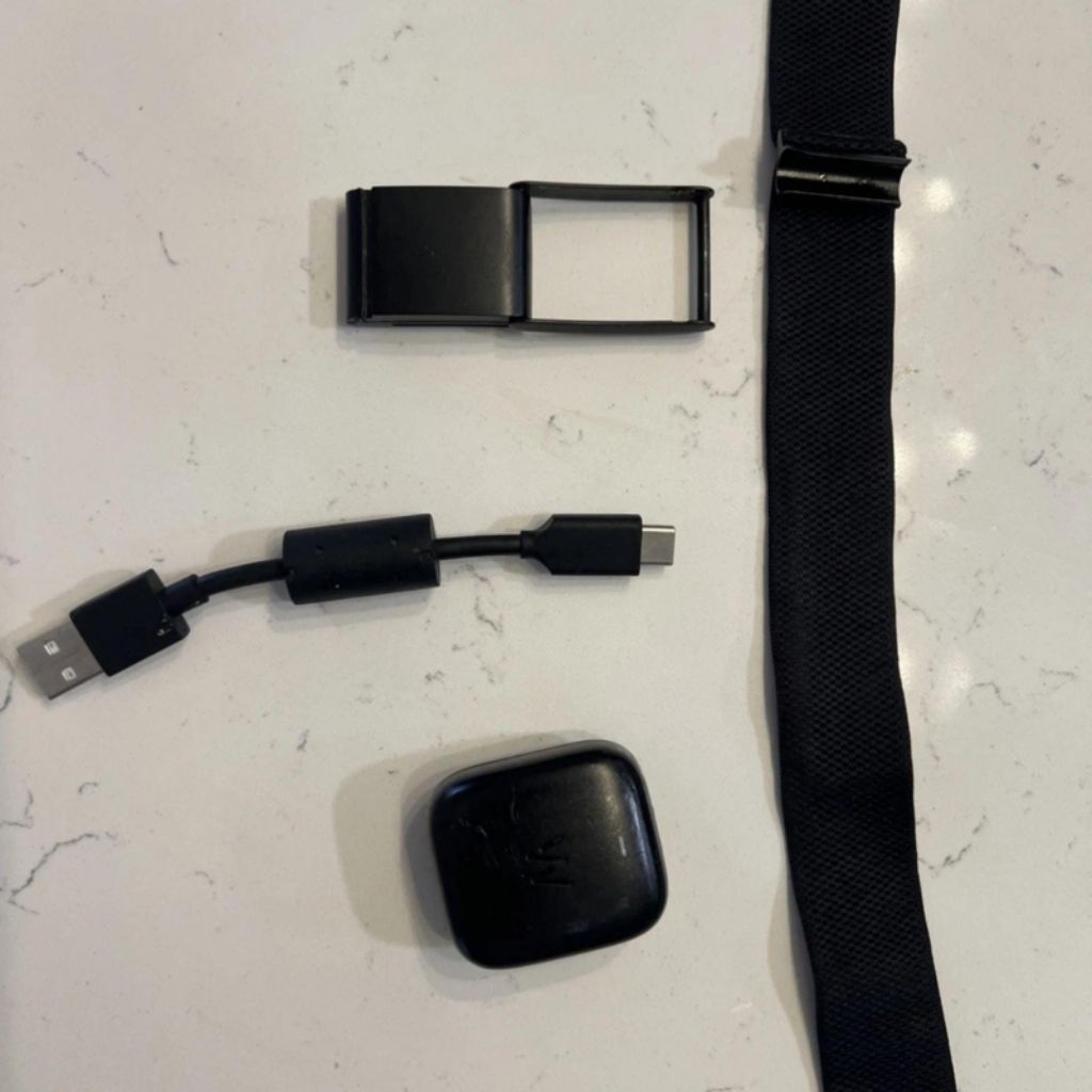 WHOOP 4.0 Original Preloved Set Tracker Kesehatan dan Fitness untuk Yoga Gym Padel Cycling Sepeda At