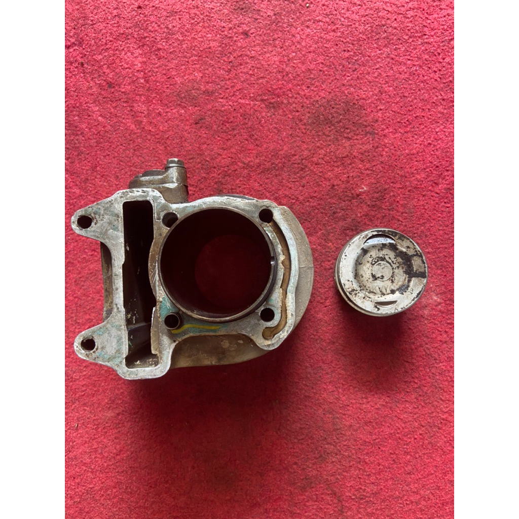 blok clynder blok piston(bahan minusan bor up) spacy karbu beat karbu original