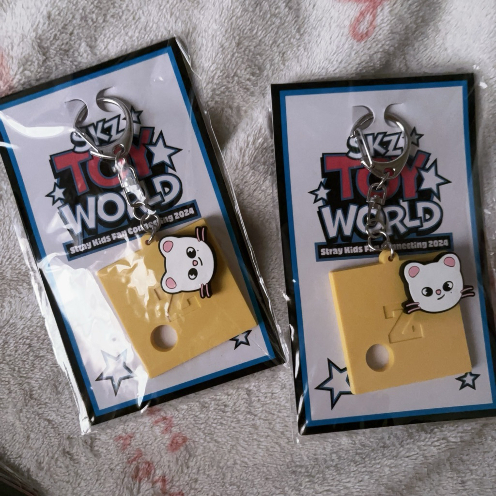 Skzoo Toy world jiniret keychain official