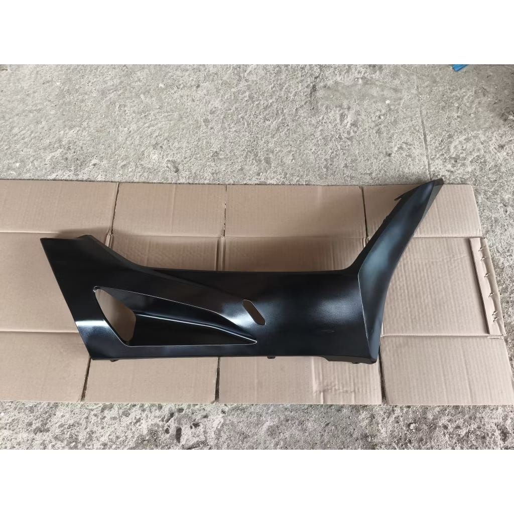 Cover R Floor PCX 160 Dek Bawah Kanan PCX 160 Original Second ORI