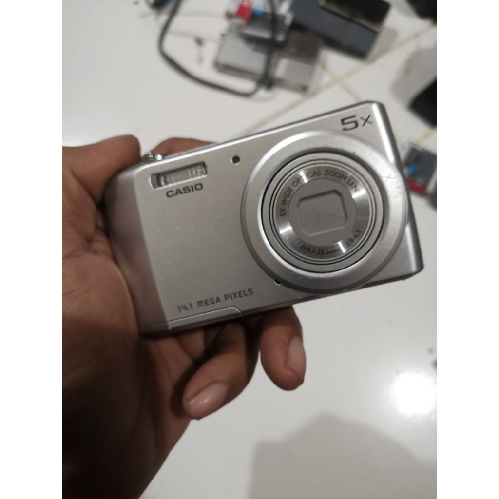 casio exilim qv r200